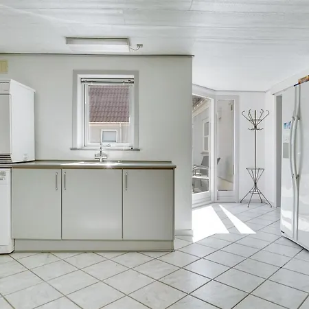 Stefan - 500m From The Sea By Interhome *